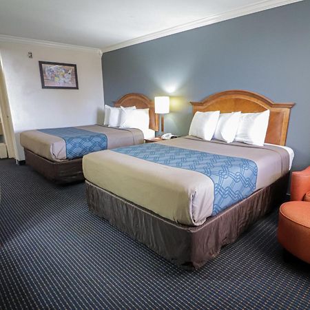 University Inn & Suites 샌안토니오 외부 사진