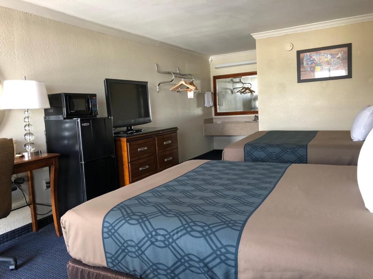 University Inn & Suites 샌안토니오 외부 사진