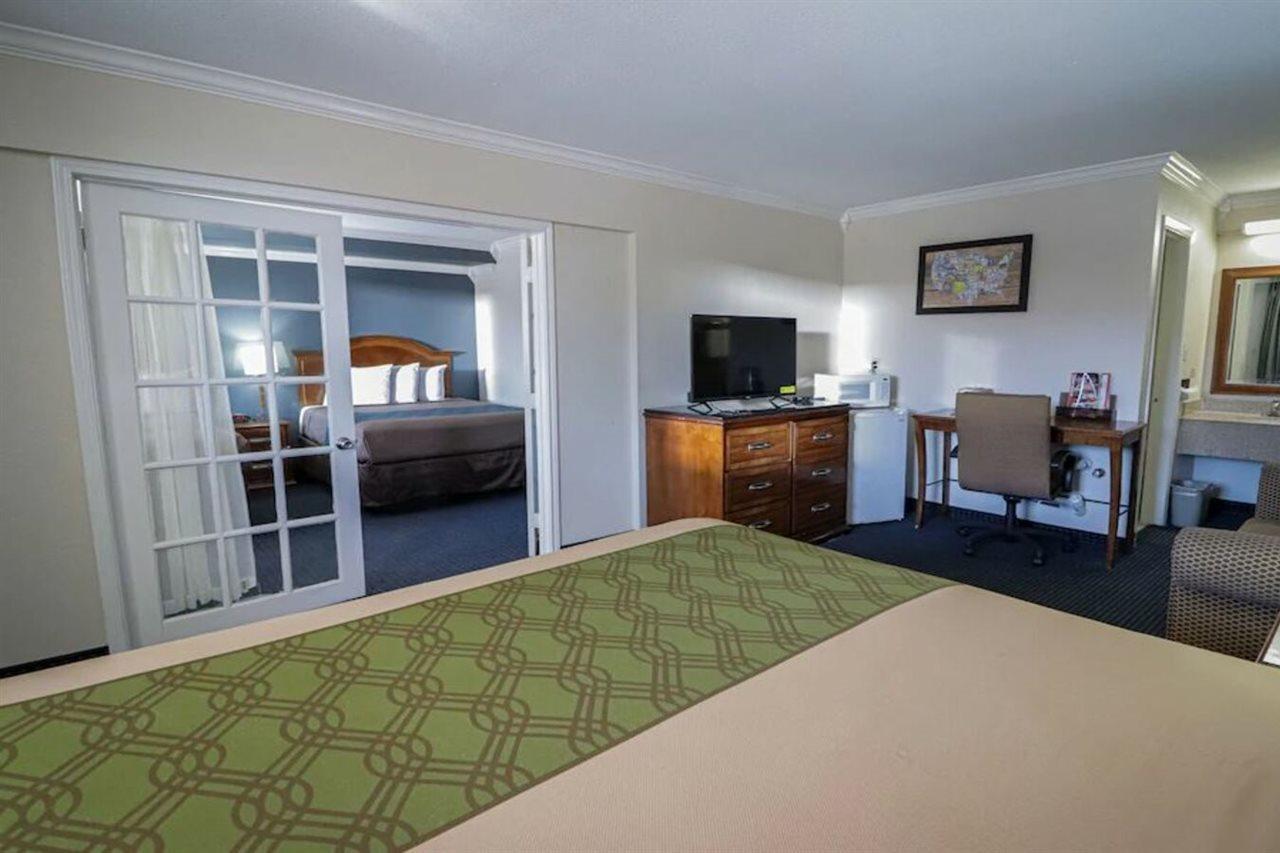 University Inn & Suites 샌안토니오 외부 사진
