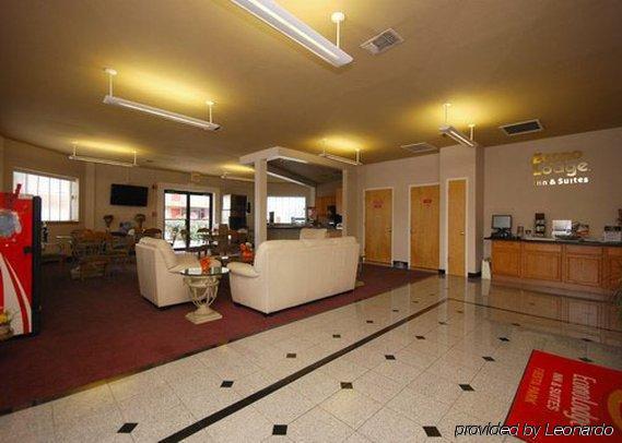 University Inn & Suites 샌안토니오 내부 사진