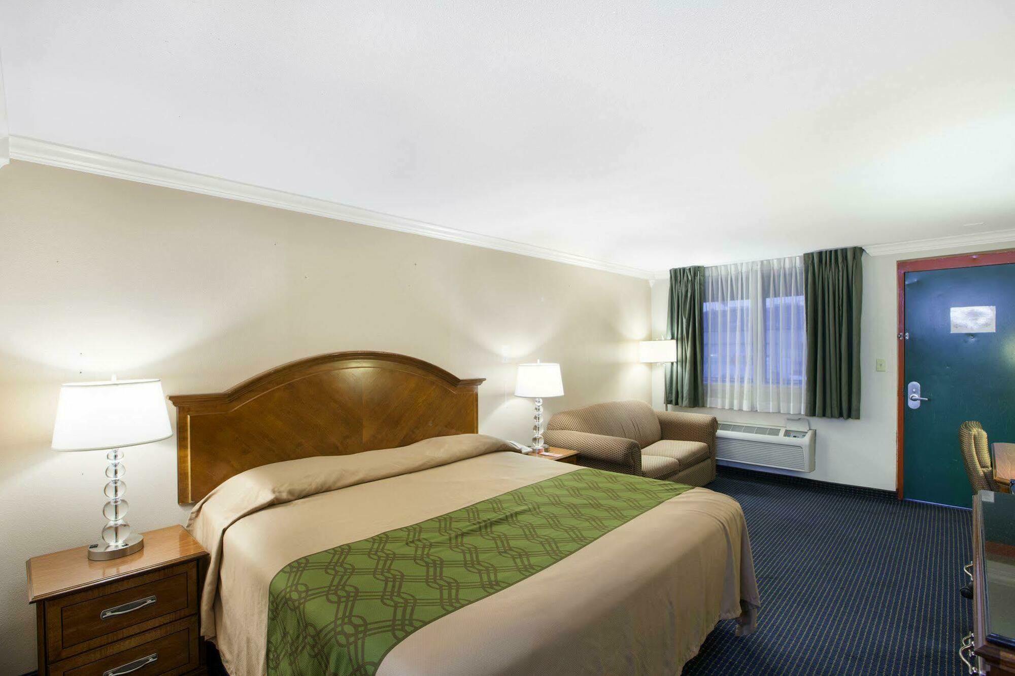 University Inn & Suites 샌안토니오 외부 사진