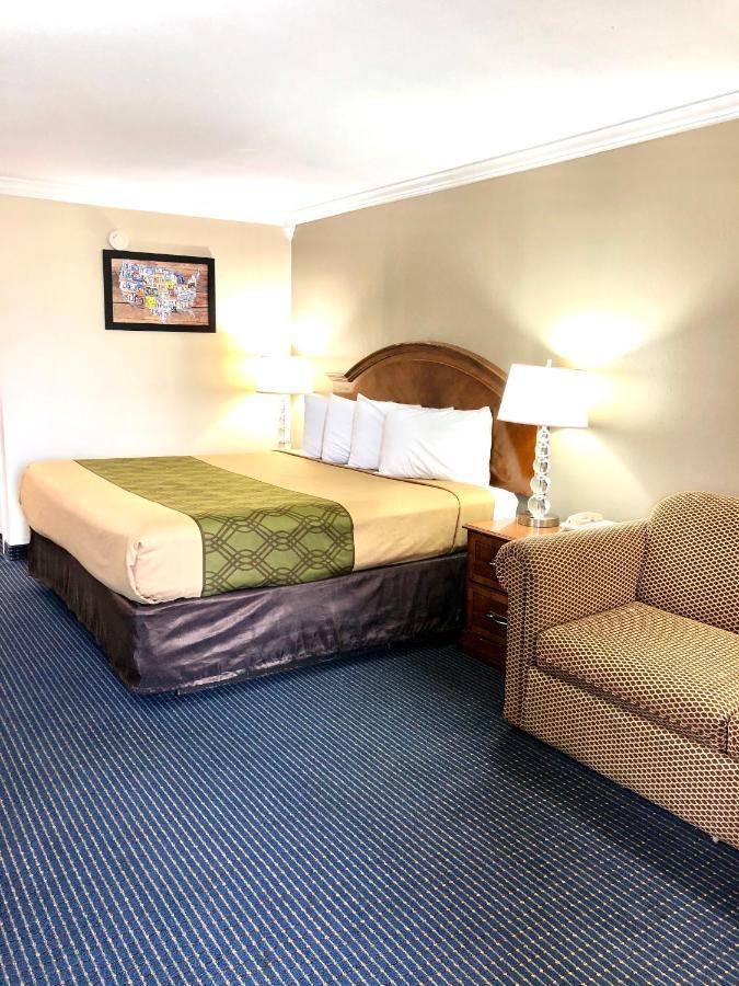 University Inn & Suites 샌안토니오 외부 사진